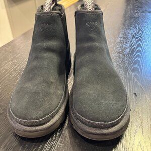 UGG Neumel Chelsea Boot – Men’s – Black – Worn